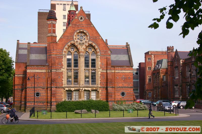 Queen's University
Mots-clés: universit