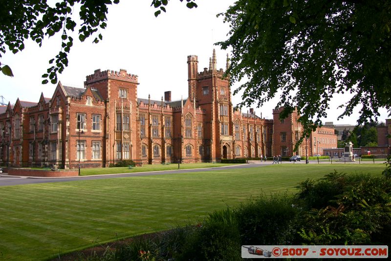 Queen's University
Mots-clés: universit