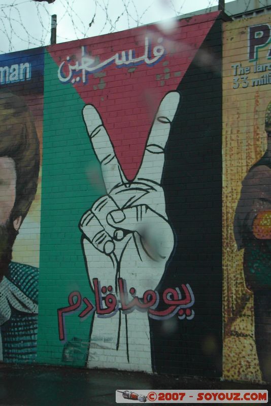 Fresques Catholiques
                 
Mots-clés: fresques politiques