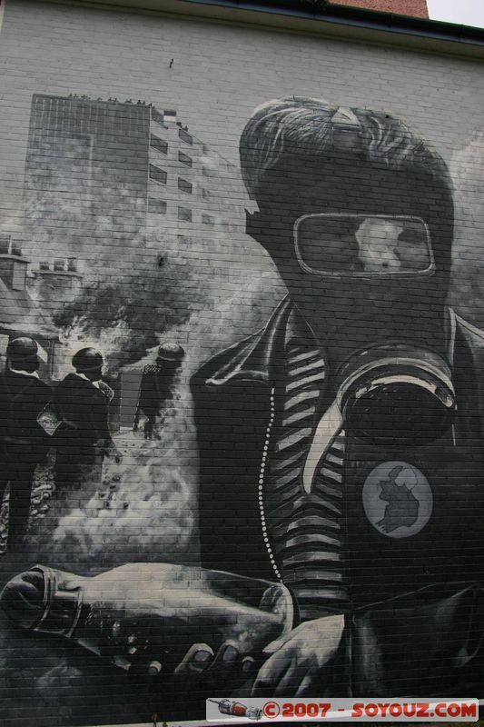 Petrol Bomber (Battle of the Bogside)
The Bogside Artists - The People's Gallery
Mots-clés: fresques politiques The Bogside Artists