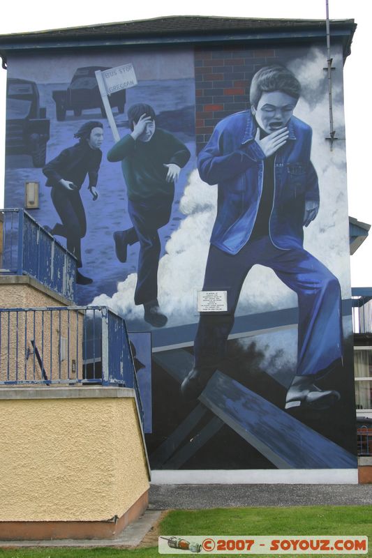 The Runner
The Bogside Artists - The People's Gallery
Mots-clés: fresques politiques The Bogside Artists