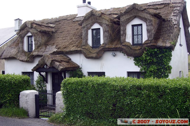 Cottage -Tully Cross
