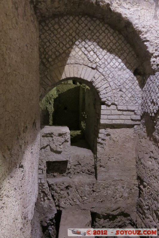 Napoli - Complesso di San Lorenzo Maggiore - Scavi Romana
Mots-clés: Campania geo:lat=40.85066372 geo:lon=14.25848901 geotagged ITA Italie Miano Complesso di San Lorenzo Maggiore Ruines Romain