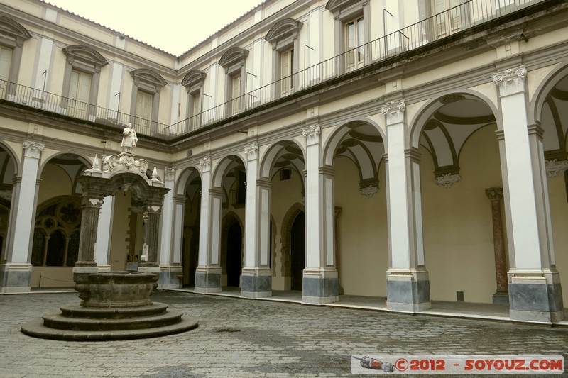 Napoli - Complesso di San Lorenzo Maggiore
Mots-clés: Campania geo:lat=40.85073676 geo:lon=14.25822616 geotagged ITA Italie Miano Complesso di San Lorenzo Maggiore Eglise