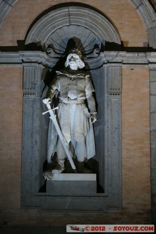 Napoli - Piazza Del Plebiscito - Palazzo Reale
Mots-clés: Campania geo:lat=40.83659535 geo:lon=14.24891798 geotagged ITA Italie Napoli Neapel Nuit sculpture