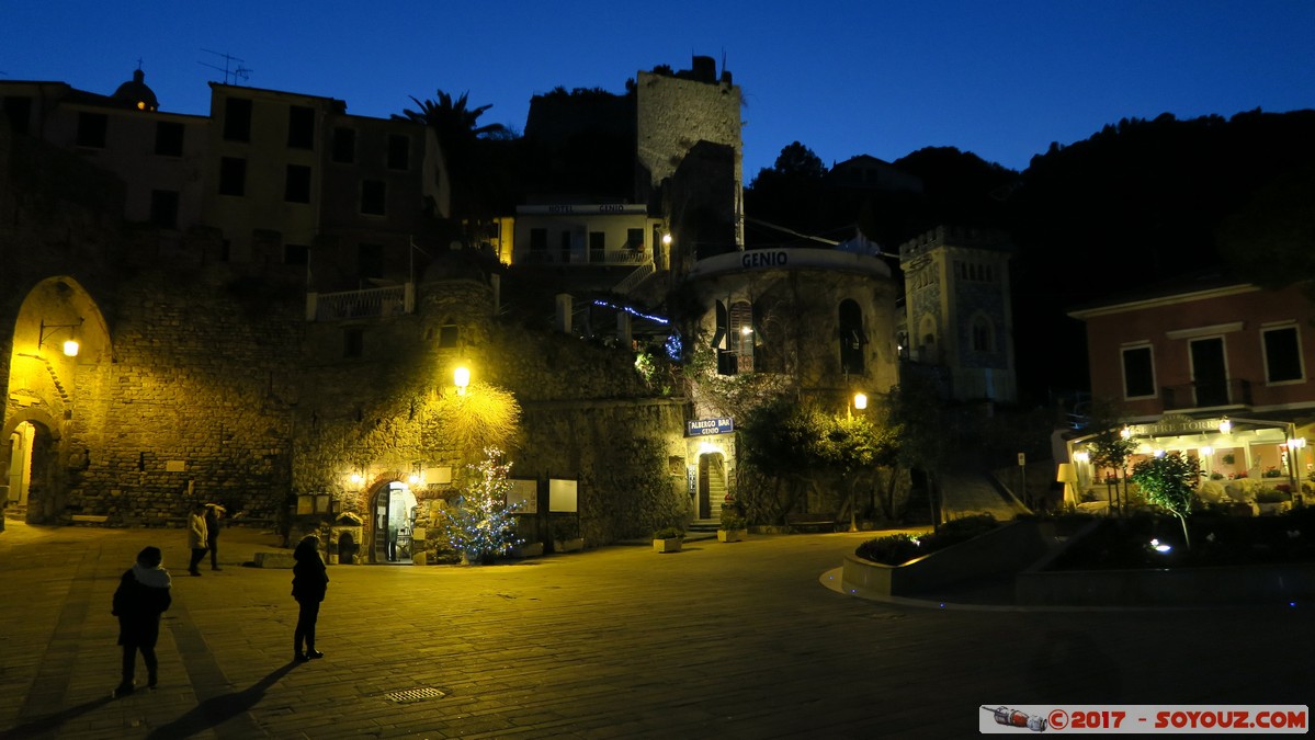 Portovenere by night - Piazza Darsena
Mots-clés: ITA Italie Liguria Portovenere patrimoine unesco Nuit