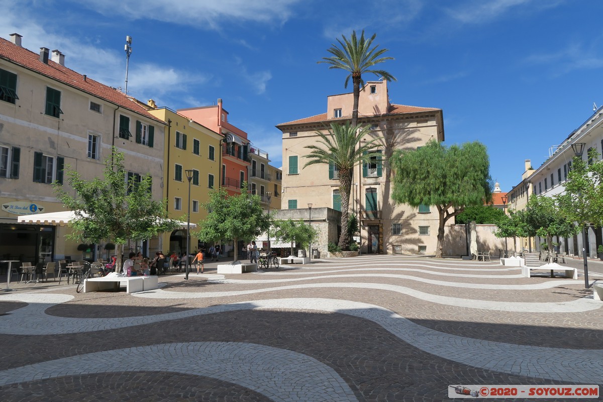 Pietra Ligure - Piazza Vittorio Emanuele II
Mots-clés: geo:lat=44.14817312 geo:lon=8.28168564 geotagged ITA Italie Liguria Pietra Ligure Piazza Vittorio Emanuele II