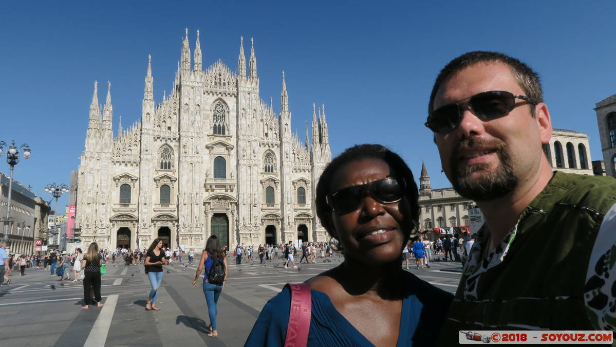 Milano - Il Duomo
Mots-clés: geo:lat=45.46424015 geo:lon=9.18941741 geotagged ITA Italie Lombardia Mailand Milano Piazza del Duomo Il Duomo Eglise