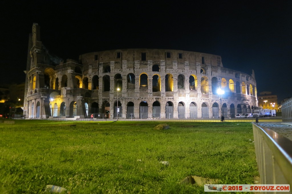 Roma di notte - Colosseo
Mots-clés: Campitelli geo:lat=41.88988344 geo:lon=12.49037360 geotagged ITA Italie Lazio Roma Nuit Colosseo Ruines Romain