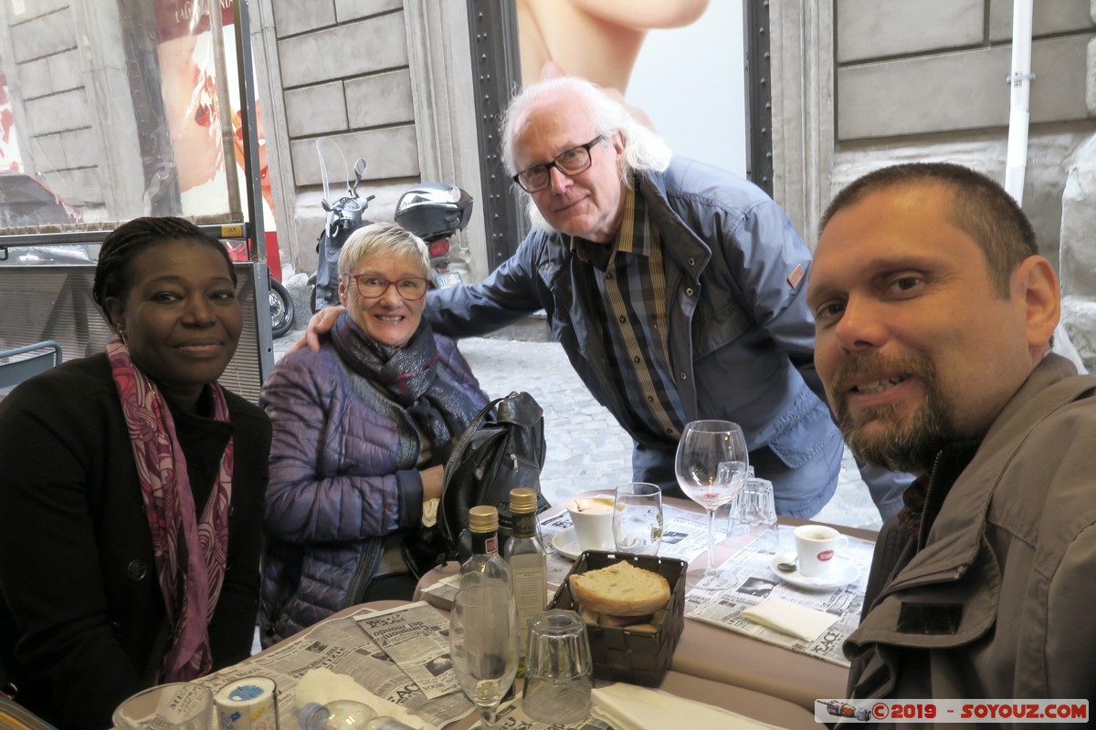 Roma
Mots-clés: Centro Storico Decima geo:lat=41.89839965 geo:lon=12.48170503 geotagged ITA Italie Lazio