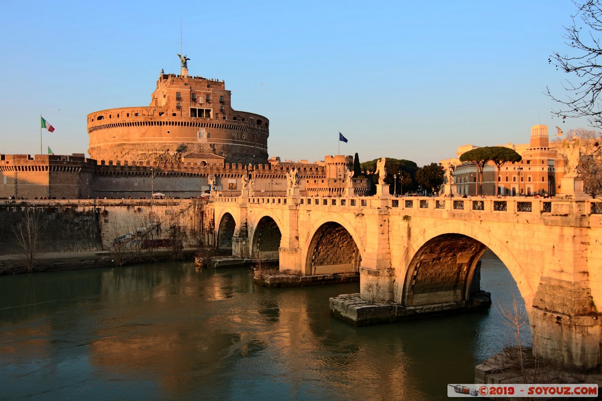 Roma - Lungotevere Tor di Nona - Castel Sant'Angelo
Mots-clés: Decima geo:lat=41.90130843 geo:lon=12.46621157 geotagged ITA Italie Lazio Ponte sunset Lungotevere Tor di Nona Castel Sant'Angelo chateau Ponte Sant'Angelo Riviere