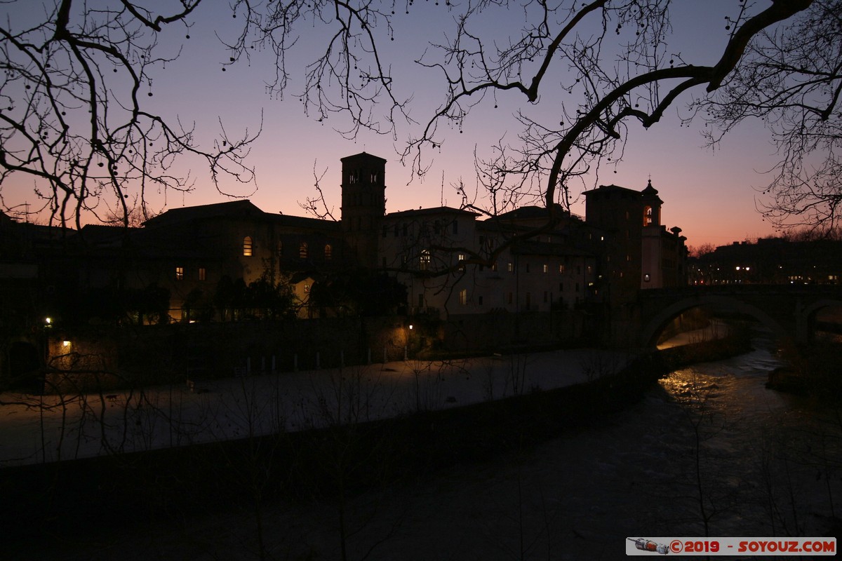 Roma by Night - Isola Tiberina
Mots-clés: Acilia geo:lat=41.89066102 geo:lon=12.47917597 geotagged ITA Italie Lazio Sant' Angelo Isola Tiberina Nuit