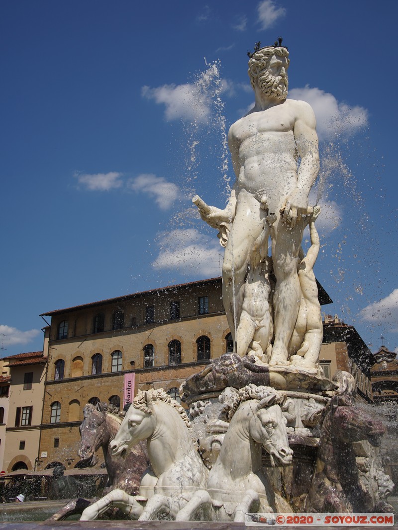 Firenze - Piazza della Signoria - Fontana del Nettuno
Mots-clés: Centro Storico Firenze geo:lat=43.76956985 geo:lon=11.25592591 geotagged ITA Italie Toscana Florence Piazza della Signoria Fontana del Nettuno sculpture Fontaine patrimoine unesco