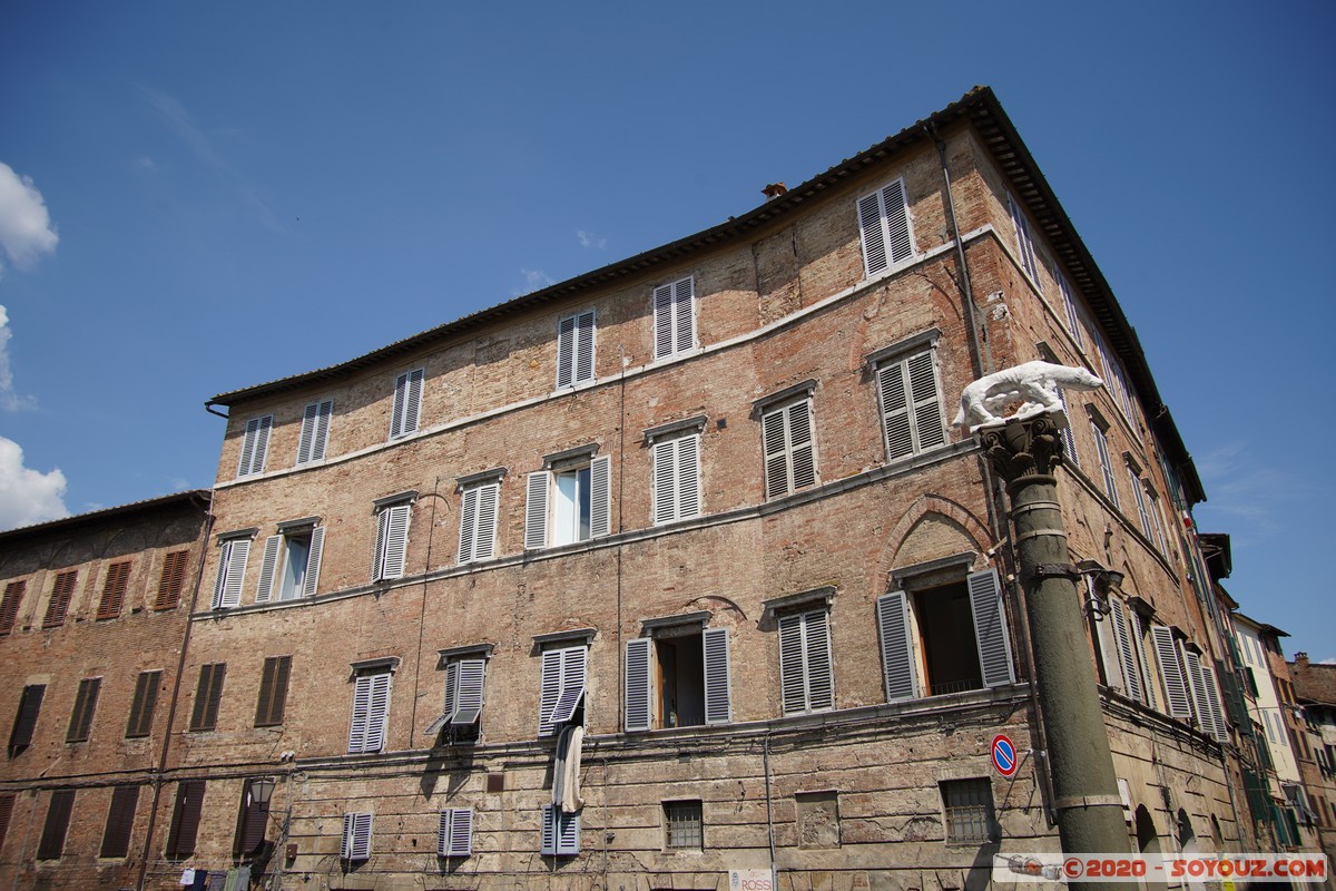 Siena - Via Roma
Mots-clés: geo:lat=43.31693552 geo:lon=11.33752506 geotagged ITA Italie Siena Toscana patrimoine unesco Via Roma