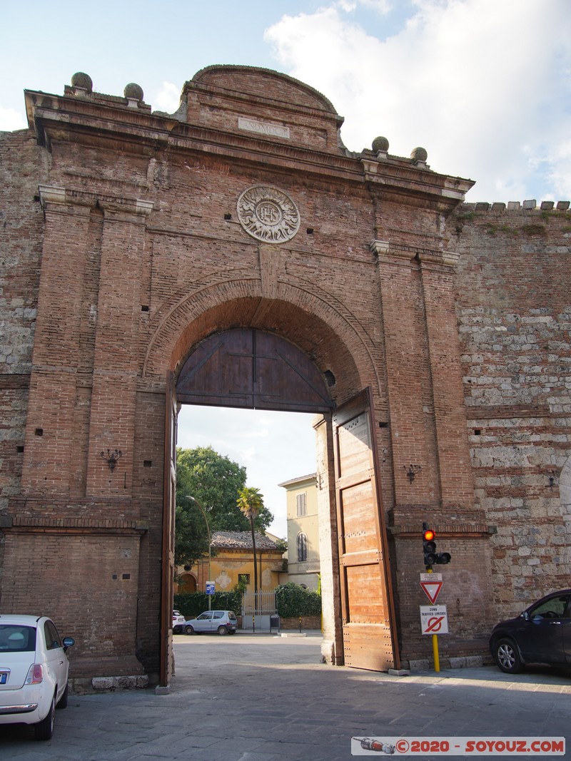 Siena - Antiporto di Camollia
Mots-clés: geo:lat=43.32757144 geo:lon=11.32549168 geotagged ITA Italie Siena Toscana patrimoine unesco Antiporto di Camollia