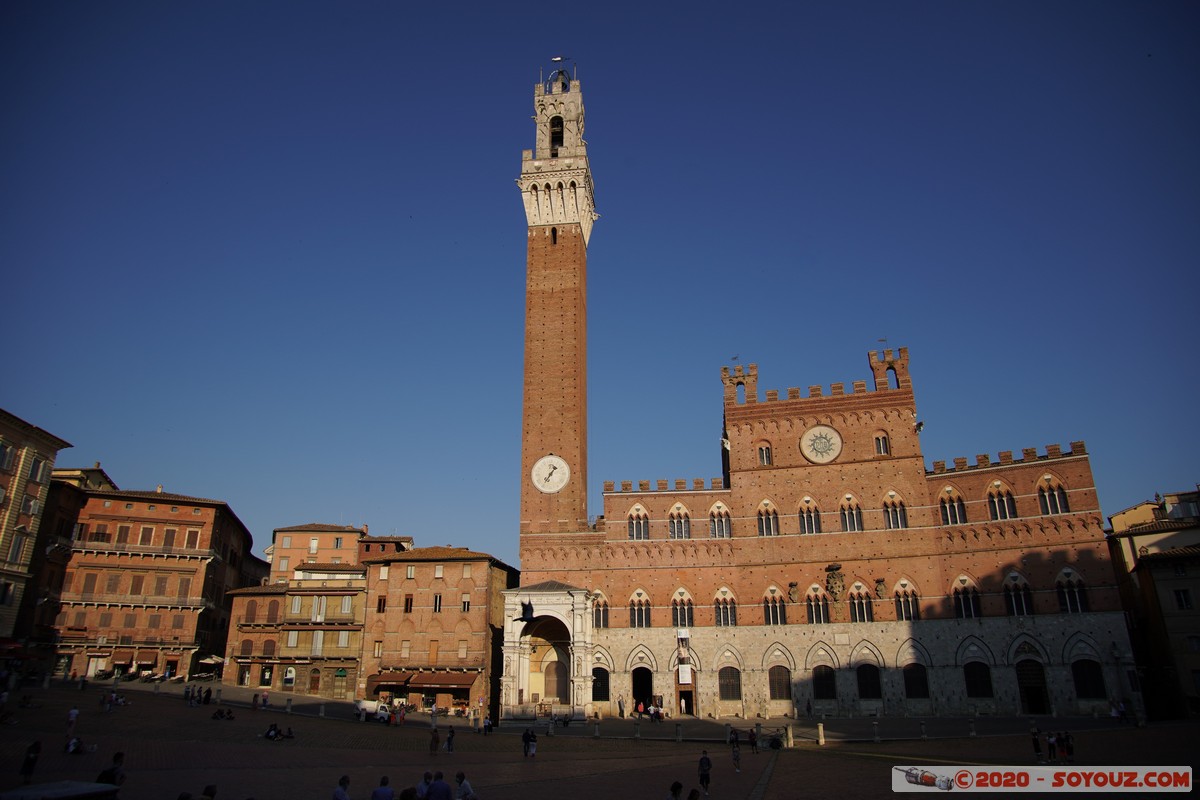 Siena - Piazza del Campo - Palazzo Pubblico e Torre del Mangia
Mots-clés: geo:lat=43.31857648 geo:lon=11.33156385 geotagged ITA Italie Siena Toscana patrimoine unesco Piazza del Campo Palazzo Pubblico Torre del Mangia sunset