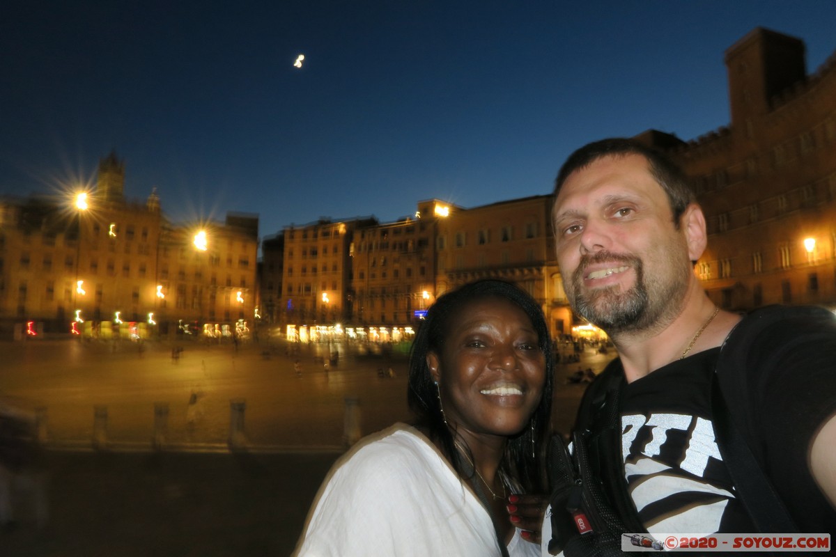 Siena by night - Piazza del Campo
Mots-clés: geo:lat=43.31862333 geo:lon=11.33245833 geotagged ITA Italie Siena Toscana patrimoine unesco Piazza del Campo Lune