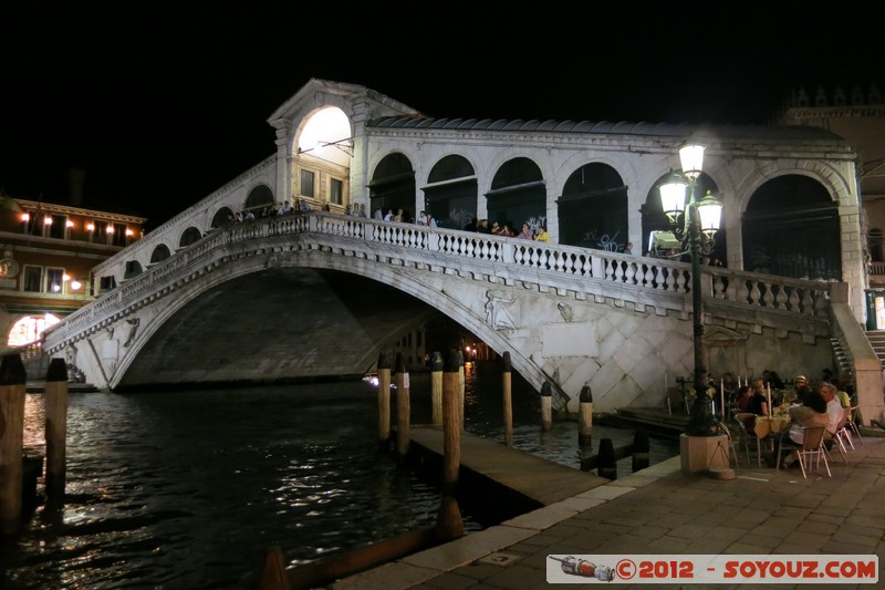 Venezia di notte - Ponte di Rialto
Mots-clés: geo:lat=45.43773929 geo:lon=12.33592381 geotagged ITA Italie Sesti&Atilde;&uml;re di San Marco Veneto Venezia patrimoine unesco Nuit Ponte di Rialto Pont