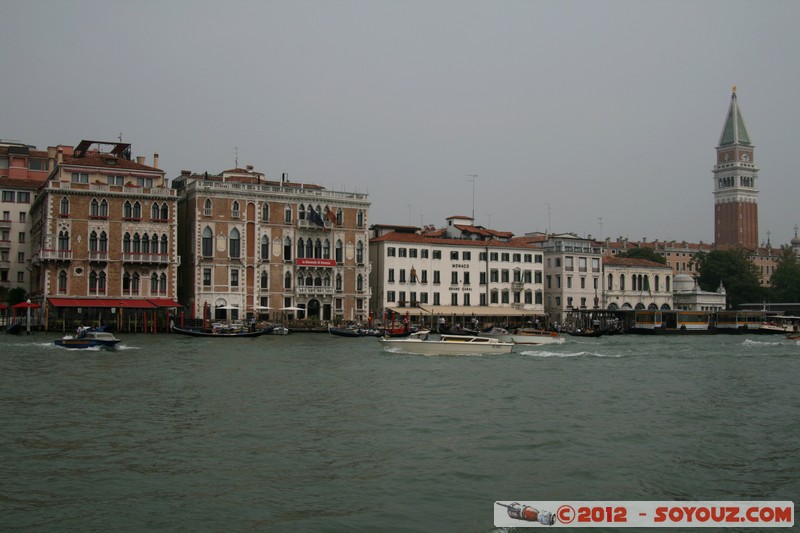 Venezia - Canal Grande
Mots-clés: geo:lat=45.43104996 geo:lon=12.33656932 geotagged ITA Italie Sesti&Atilde;&uml;re di San Marco Veneto Venezia patrimoine unesco canal Canal Grande