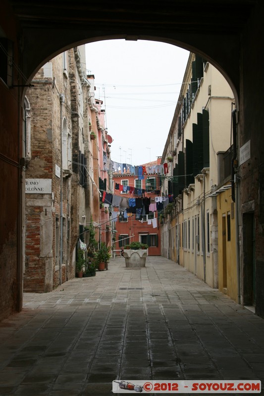 Venezia - Palazzo della Marinarezza
Mots-clés: geo:lat=45.43112563 geo:lon=12.35320203 geotagged ITA Italie Sesti&Atilde;&uml;re di Castello Veneto Venezia patrimoine unesco