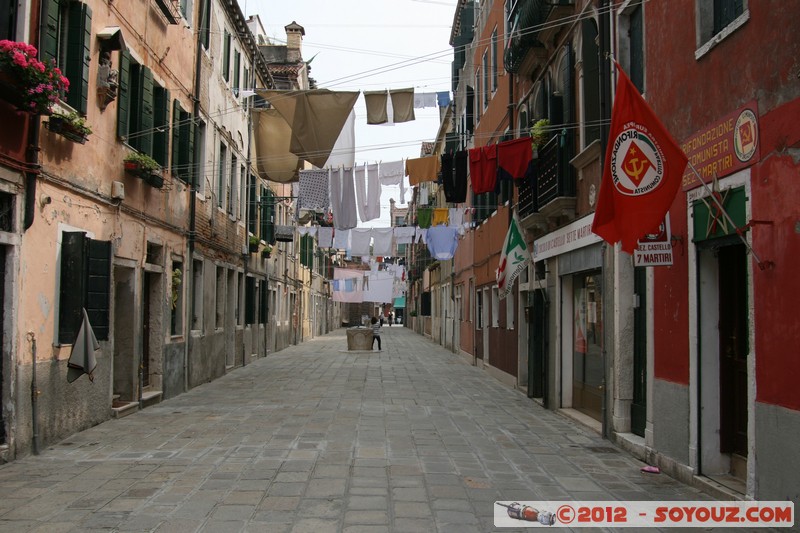 Venezia - Rio de la Tana - Partito Comunista
Mots-clés: Castello geo:lat=45.43306722 geo:lon=12.35276781 geotagged ITA Italie Sesti&Atilde;&uml;re di Castello Veneto patrimoine unesco Communisme