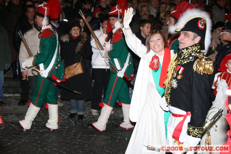 Storico Carnevale di Ivrea -  La Mugnaia e  Il Generale
Mots-clés: Nuit
