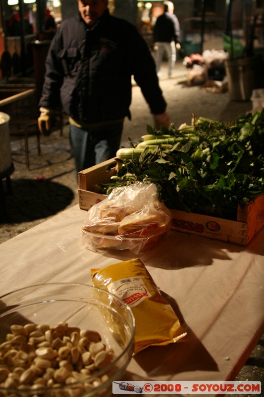 Storico Carnevale di Ivrea - Fagiolata Benefica del Castellazzo
Mots-clés: Nuit Nourriture