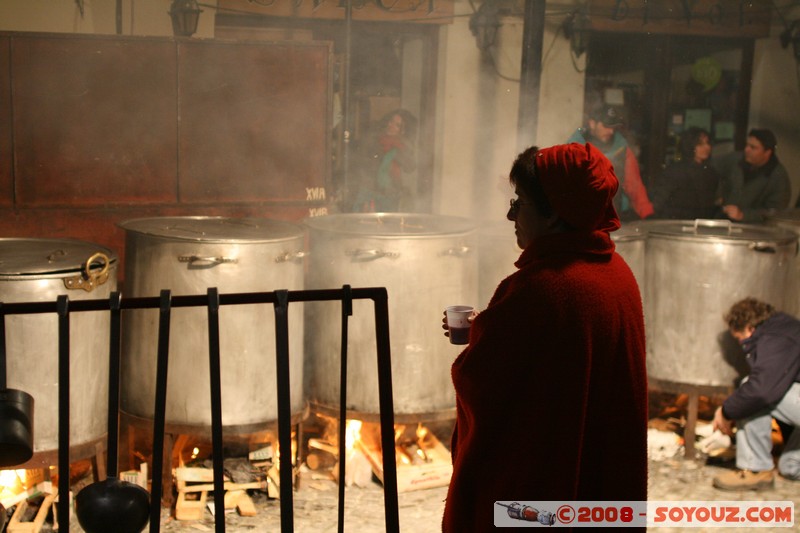 Storico Carnevale di Ivrea - Fagiolata Benefica del Castellazzo
Mots-clés: Nuit Nourriture