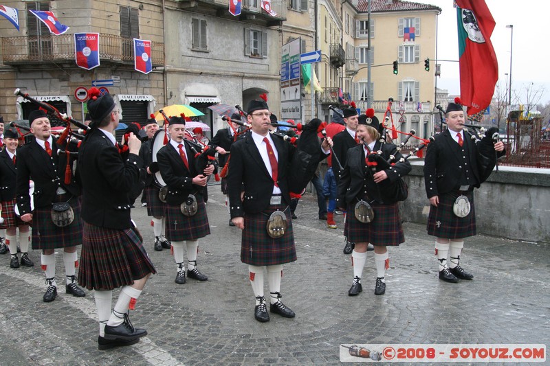 Storico Carnevale di Ivrea - Ringwood Pipe Band di Poole
