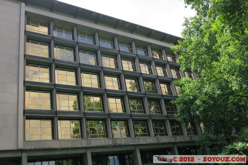 Ivrea - Olivetti - Palazzo uffici - 1964
Mots-clés: Banchette geo:lat=45.45357389 geo:lon=7.86428142 geotagged ITA Italie Ivrea Piemonte Architecture