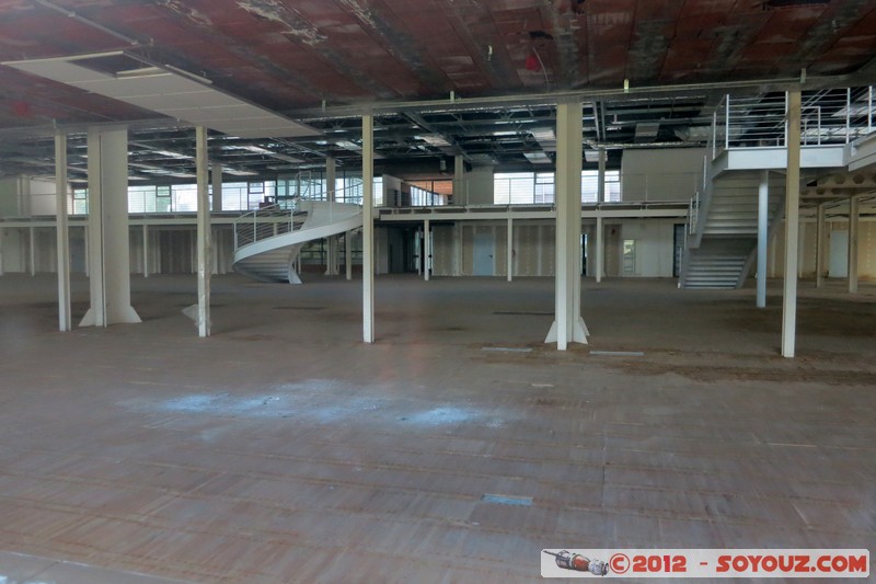 Ivrea - Olivetti - Palazzo uffici - 1964
Mots-clés: Banchette geo:lat=45.45418848 geo:lon=7.86551333 geotagged ITA Italie Ivrea Piemonte Architecture