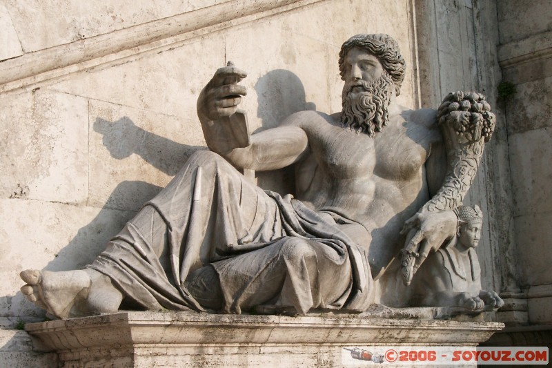 Statue du Palazzo Senatorio
