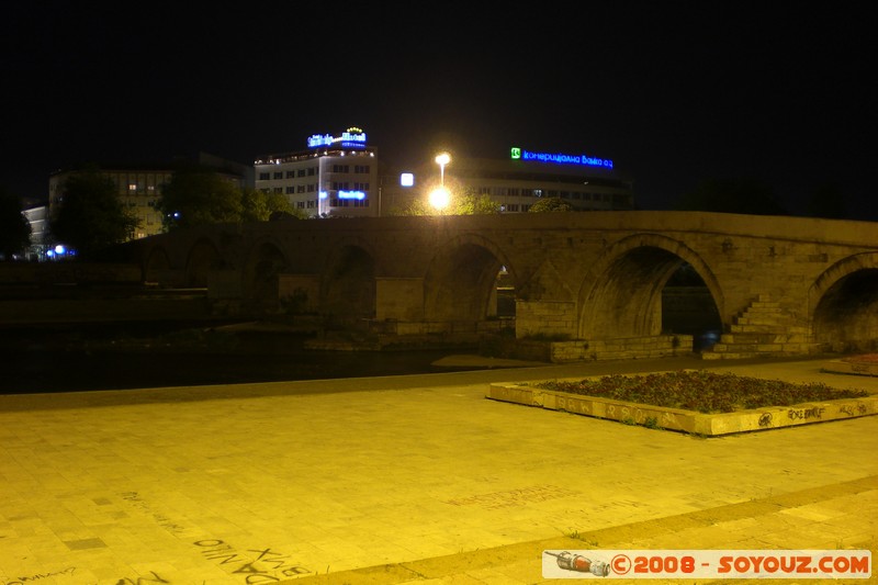 Skopje - Kamen Most (stone bridge)
Mots-clés: Nuit