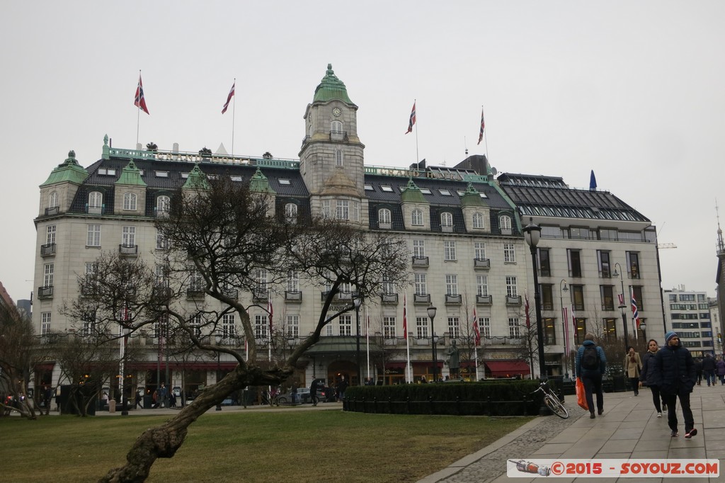 Oslo - Karl Johans gate - Grand Hotel
Mots-clés: geo:lat=59.91325744 geo:lon=10.73840311 geotagged NOR Norv&egrave;ge Oslo Oslo sentrum Norway
