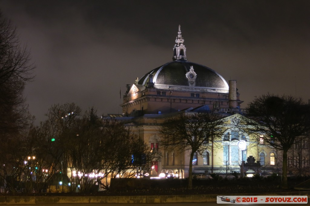 Oslo by night - Karl Johans gate - Nationaltheatret
Mots-clés: geo:lat=59.91501524 geo:lon=10.73406100 geotagged NOR Norv&egrave;ge Oslo Vika Norway Karl Johans gate Nuit Nationaltheatret Theatre