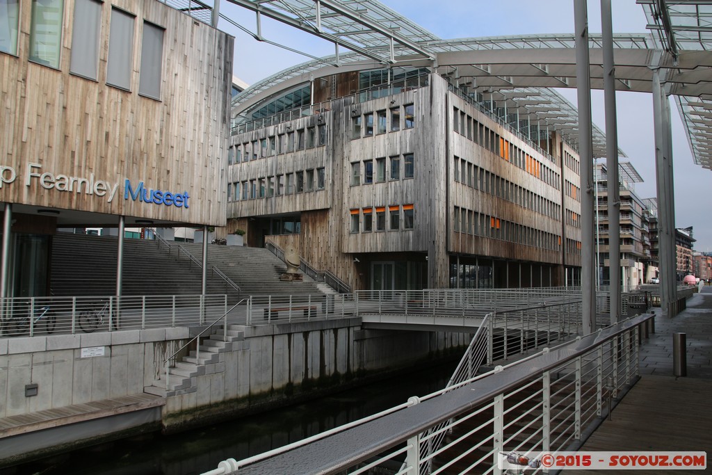 Oslo - Tjuvholmen - Astrup Fearnley Museet
Mots-clés: Aker brygge geo:lat=59.90697000 geo:lon=10.72103300 geotagged NOR Norv&egrave;ge Oslo Norway Tjuvholmen