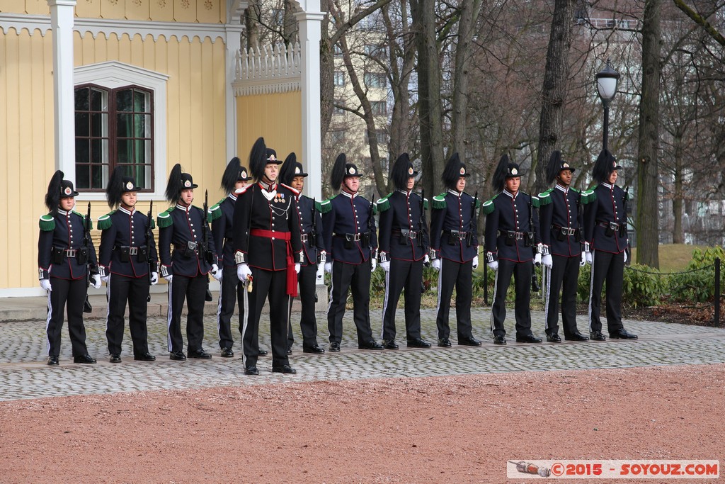 Oslo - Slottsplassen -Guards
Mots-clés: geo:lat=59.91733910 geo:lon=10.72891920 geotagged NOR Norv&egrave;ge Oslo Vika Norway personnes