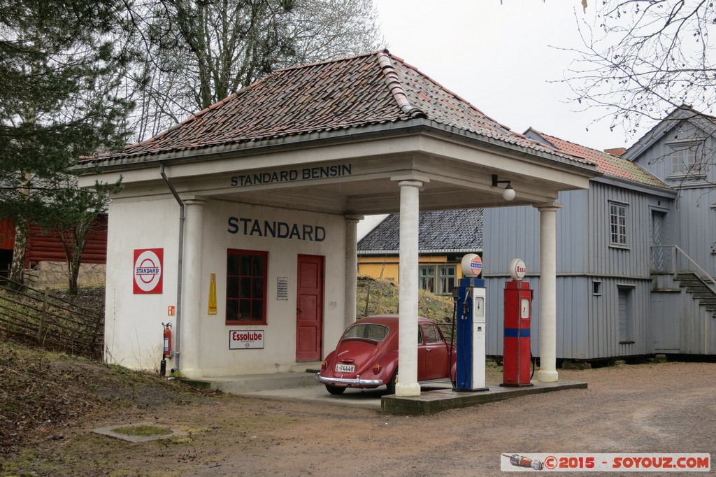 Bygdoy - Norsk Folkemuseum - Standard Bensin
Mots-clés: Akershus Bygd&oslash;y geo:lat=59.90620280 geo:lon=10.68495300 geotagged Lysaker NOR Norv&egrave;ge Norway Norsk Folkemuseum