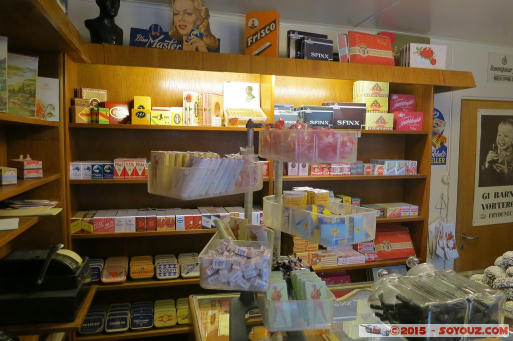 Bygdoy - Norsk Folkemuseum - Enerhaugen / Hammesborg - Kairo Tobakk & Frukt
Mots-clés: Akershus Bygd&oslash;y geo:lat=59.90631122 geo:lon=10.68728333 geotagged Lysaker NOR Norv&egrave;ge Norway Norsk Folkemuseum Enerhaugen / Hammesborg