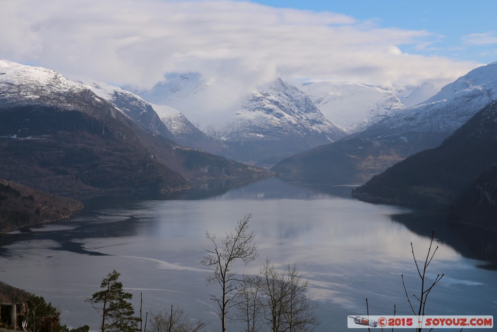 Innvikfjorden - Blaksaeter
Mots-clés: Blaks&aelig;ter Faleide geo:lat=61.88441300 geo:lon=6.56706320 geotagged NOR Norv&egrave;ge Sogn og Fjordane Fjord Montagne Neige
