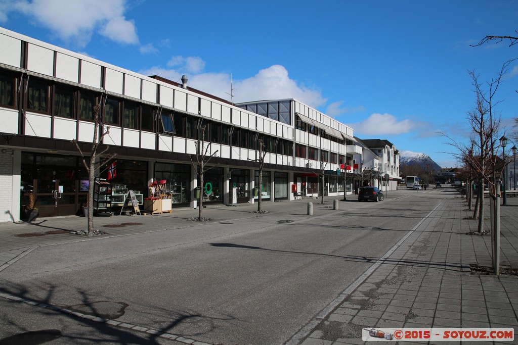 Nordfjord - Nordfjordeid
Mots-clés: geo:lat=61.90564118 geo:lon=5.98871857 geotagged NOR Nordfjordeid Norv&egrave;ge Os Sogn og Fjordane Nordfjord