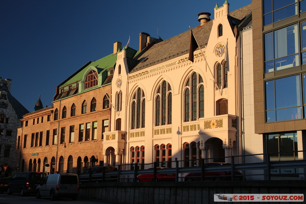 Alesund
Mots-clés: lesund geo:lat=62.47166340 geo:lon=6.15558180 geotagged More og Romdal NOR Norv&egrave;ge Norway Alesund sunset