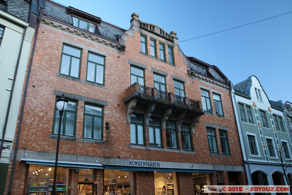 Alesund
Mots-clés: lesund geo:lat=62.47363357 geo:lon=6.15694314 geotagged More og Romdal NOR Norv&egrave;ge Norway Alesund