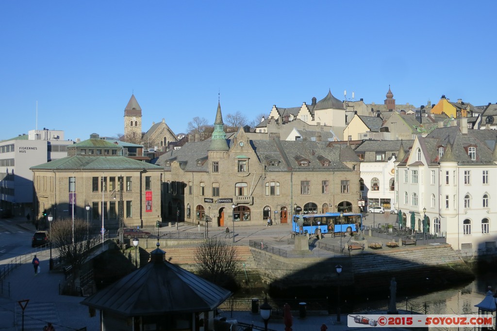 Alesund - Apotekergata
Mots-clés: lesund geo:lat=62.47093527 geo:lon=6.15252614 geotagged More og Romdal NOR Norv&egrave;ge Norway Alesund