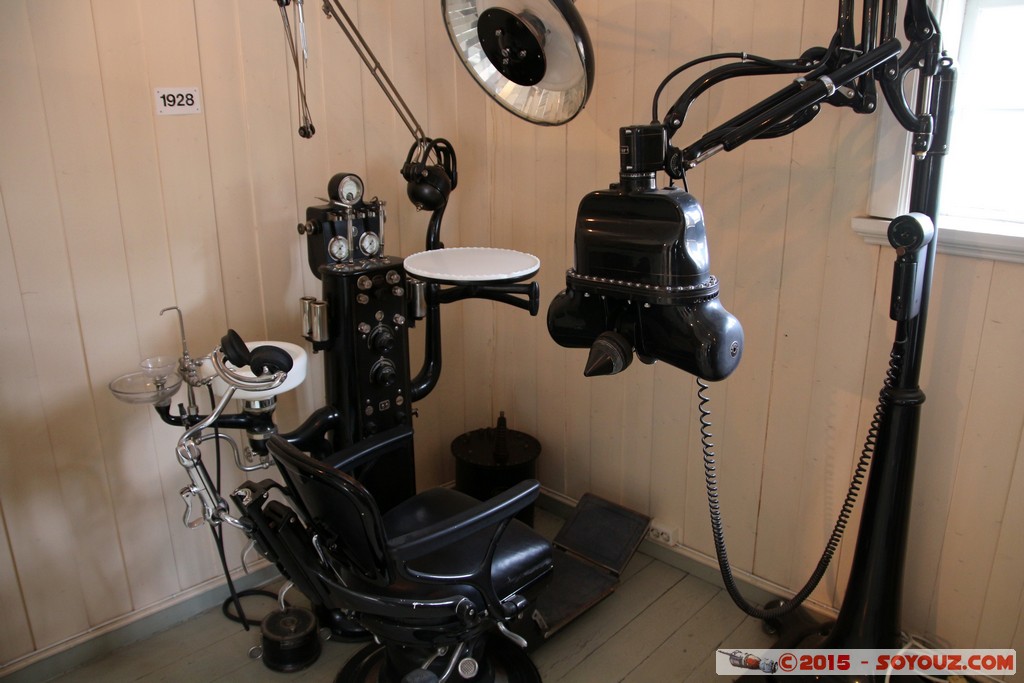 Trondheim - Sverresborg Folk Museum - Dental office 1928
Mots-clés: geo:lat=63.42140200 geo:lon=10.35757500 geotagged NOR Norv&egrave;ge Sor-Trondelag Sverresborg Trondheim Norway Sverresborg Folk Museum Dental office