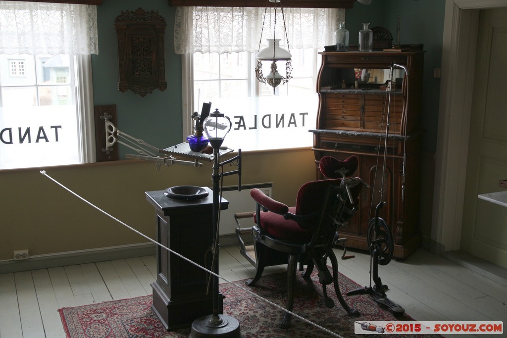 Trondheim - Sverresborg Folk Museum - Dental office 1900
Mots-clés: geo:lat=63.42140200 geo:lon=10.35757500 geotagged NOR Norv&egrave;ge Sor-Trondelag Sverresborg Trondheim Norway Sverresborg Folk Museum Dental office