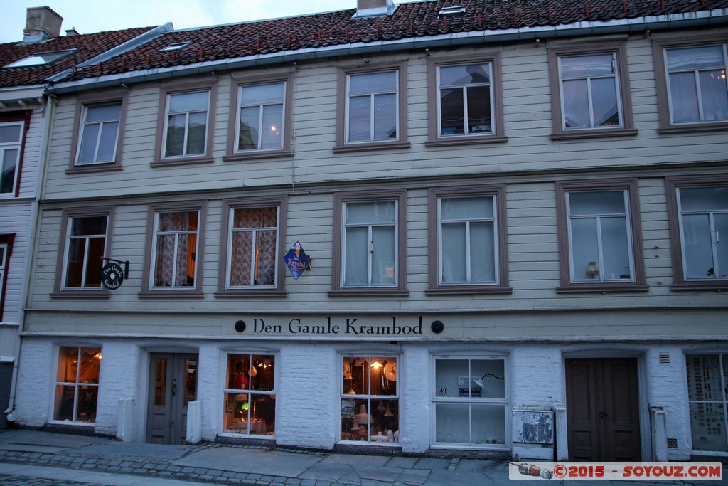 Trondheim - Bakklandet at dusk
Mots-clés: Bakklandet geo:lat=63.42939389 geo:lon=10.40405900 geotagged NOR Norv&egrave;ge Sor-Trondelag Trondheim Norway sunset