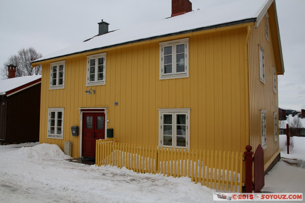 Roros - Svenskveien
Mots-clés: geo:lat=62.57945640 geo:lon=11.39195700 geotagged Haugan NOR Norv&egrave;ge R&oslash;ros Sor-Trondelag Norway patrimoine unesco Svenskveien