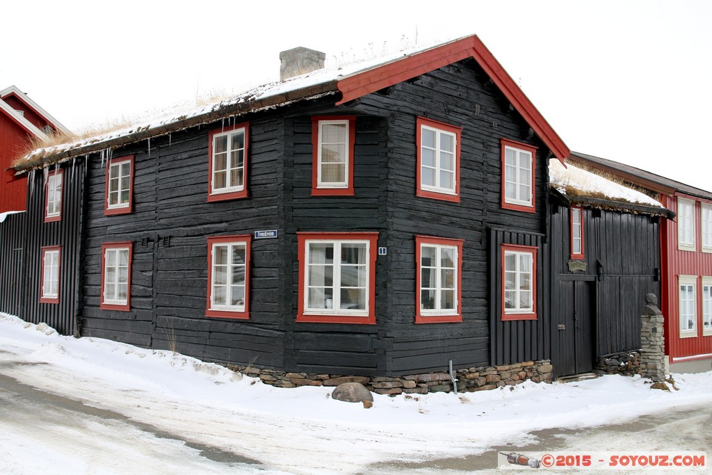 Roros - Spell-olaveien
Mots-clés: geo:lat=62.57815250 geo:lon=11.38953825 geotagged Haugan NOR Norv&egrave;ge R&oslash;ros Sor-Trondelag Norway patrimoine unesco Spell-olaveien