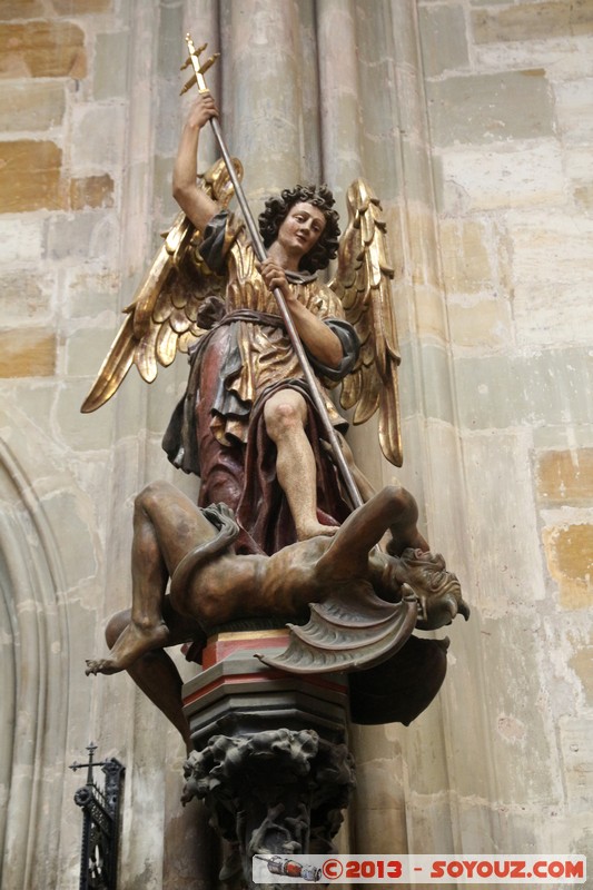 Prague Castle - Katedrala sv. Vita
Mots-clés: CZE geo:lat=50.09096795 geo:lon=14.40042959 geotagged Hlavn&Atilde;&shy; m&Auml;�sto Praha Hrad&Auml;�any R&Atilde;&copy;publique Tch&Atilde;&uml;que Sedlec patrimoine unesco Prague Castle Katedrala sv. Vita Eglise statue